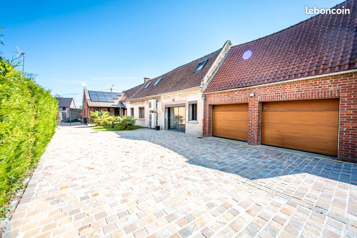 Maison 10 pièces 193 m² · à Sebourg · 193 m² · 365 000 €