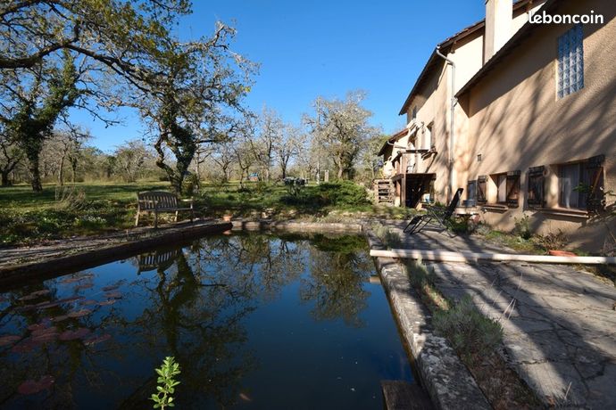Propriété 8 pièces 250 m²