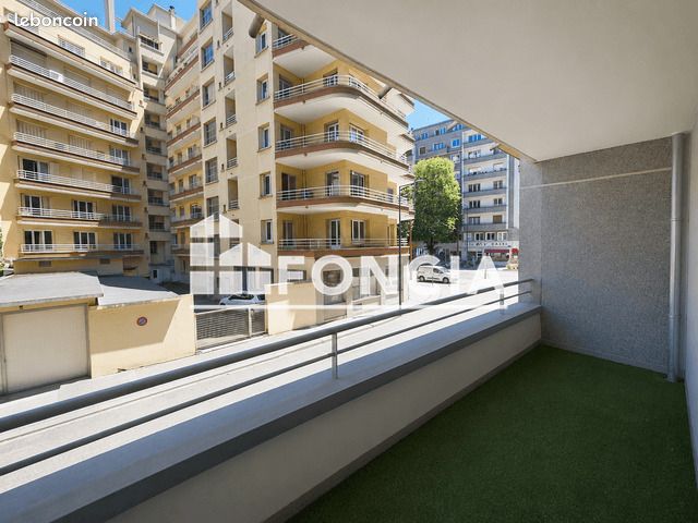 Appartement 3 pièces 70 m² · à Grenoble · 70 m² · 900 €