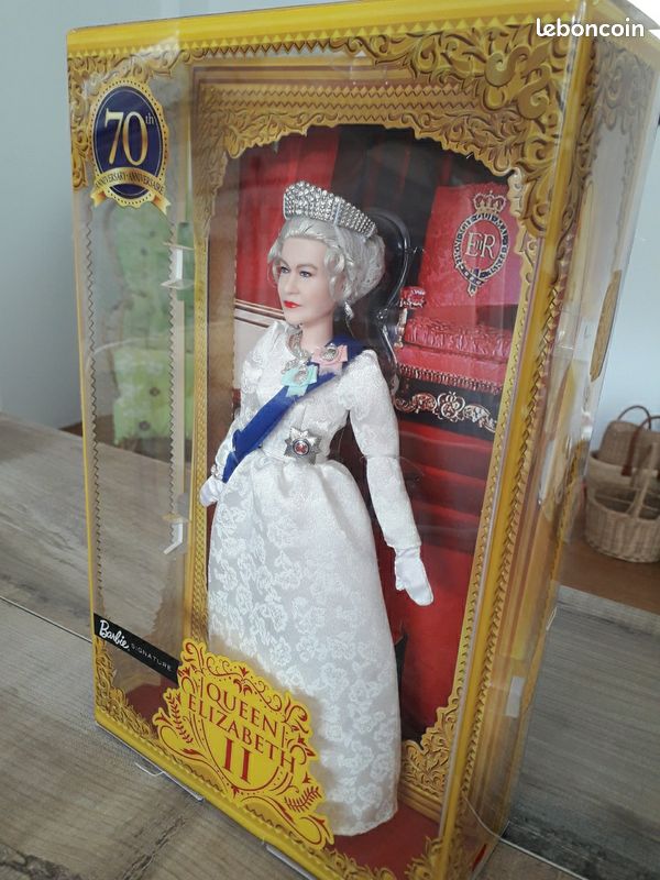 Robe Barbie Reine Barbie Princesse Disney Frozen La Reine Des