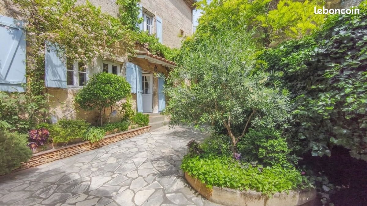 Maison 6 pièces 145 m² · à Saint-Maximin · 145 m² · 539 000 €
