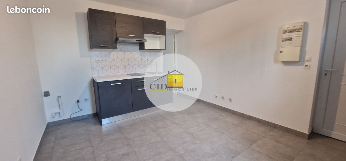 Appartement 2 pièces 28 m² · à Saint-Priest · 28 m² · 600 €/mois