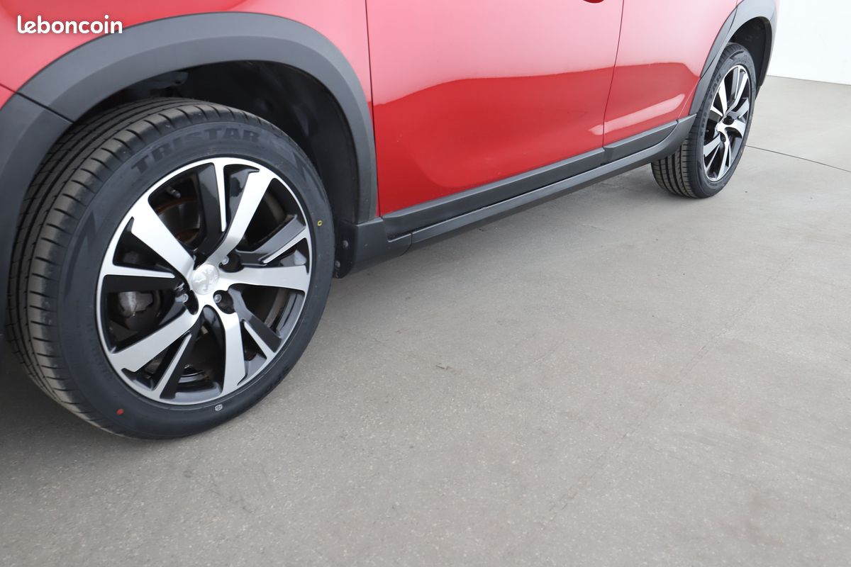 Peugeot 2008 1.2 PureTech Allure EAT6 110 ch (image 28)