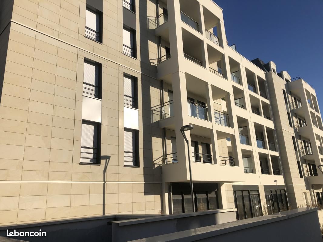 Appartement 3 pièces 63 m² · à Dinard · 63 m² · 890 €/mois