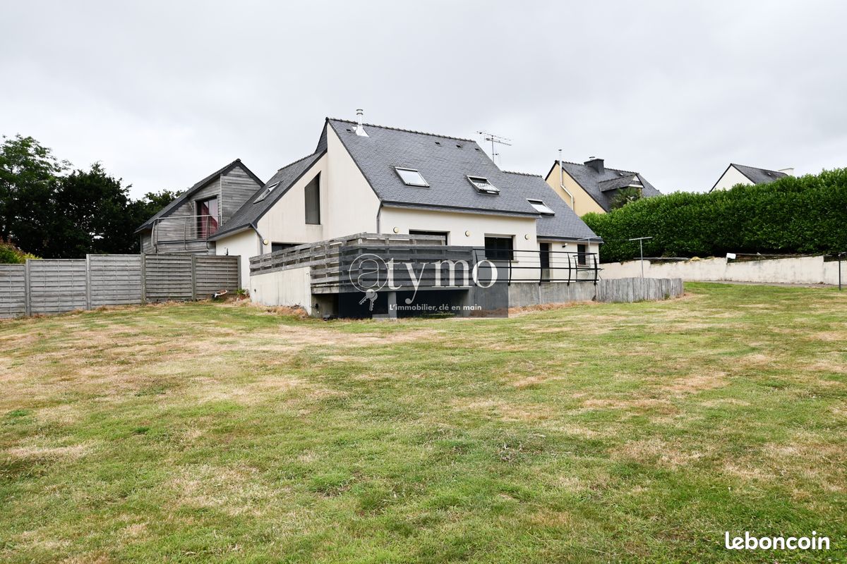 Maison 10 pièces 160 m² · à Landivisiau · 160 m² · 330 000 €