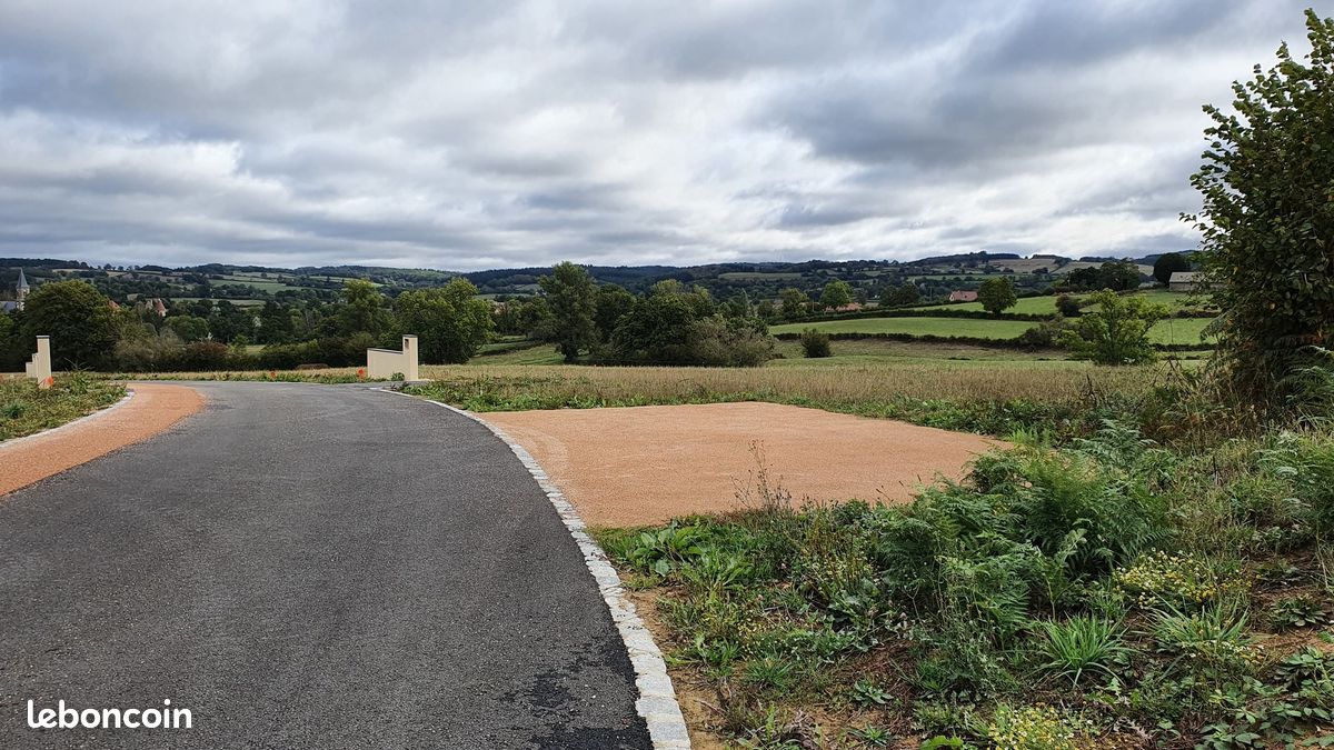 Terrains à bâtir viabilisés à PIONSAT (63) · 22 250 €