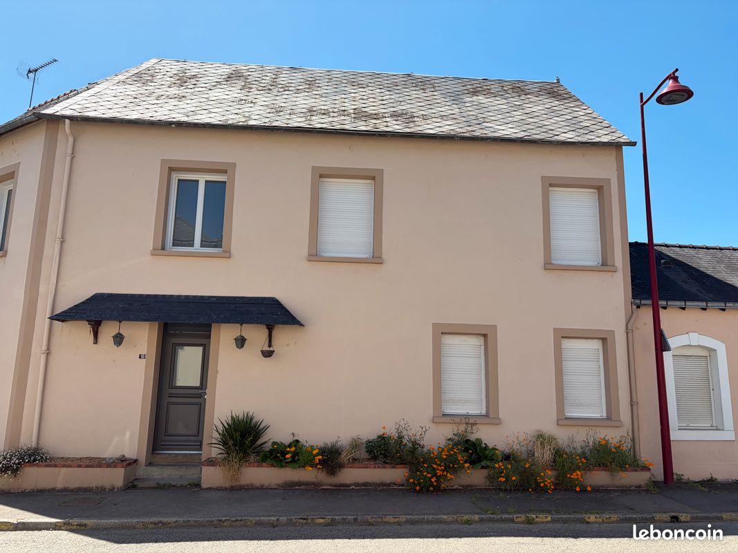 Maison 5 pièces 111 m² · à Le Lion-d'Angers · 111 m² · 149 900 €