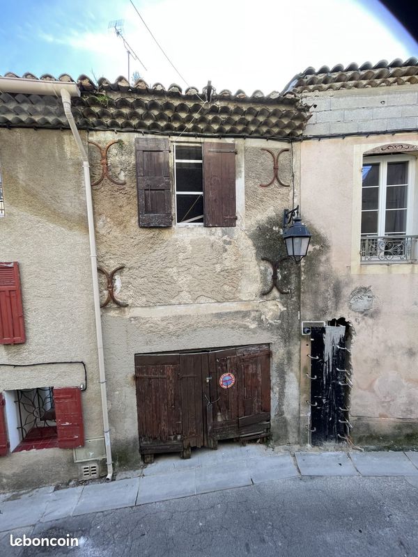 Parking 24 m² · à Lambesc · 24 m² · 65 000 €