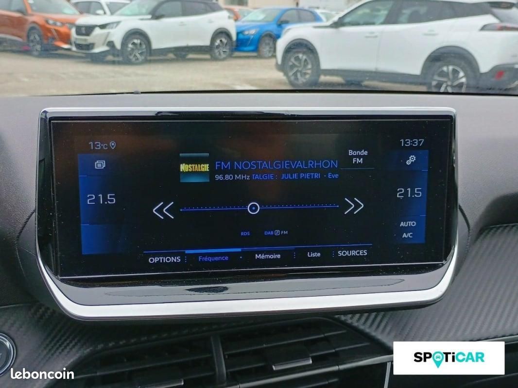 Peugeot 208 PureTech 100 S&S BVM6 Allure (image 14)