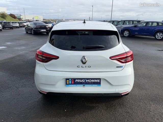 Renault CLIO V 1.6 E-TECH 145CH FULL HYBRID EVOLUTION (image 5)