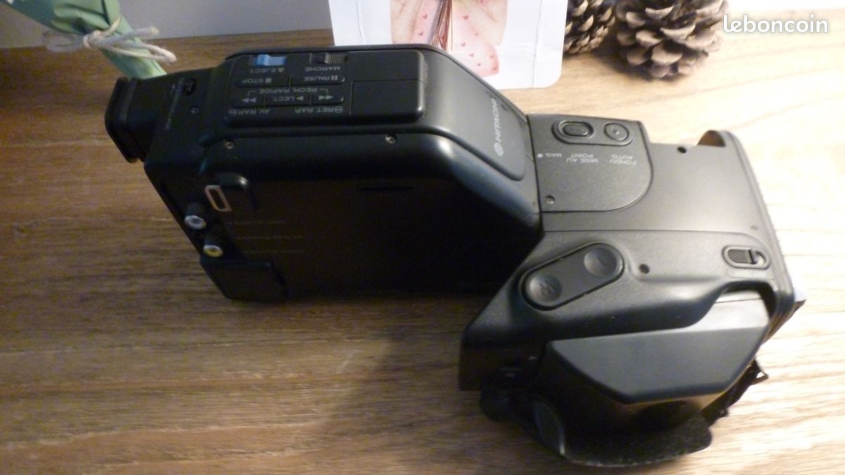 Ancien Camescope Hitachi VM C1S à Cassette – Modèle 1990, Fonctionnel