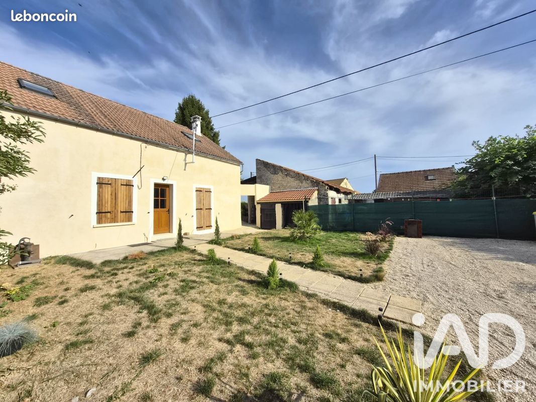 Maison 5 pièces 121 m² · à Châtenoy · 121 m² · 248 000 €