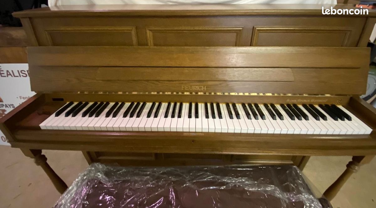 Piano feurich 105 langlau noyer satine (image 1)
