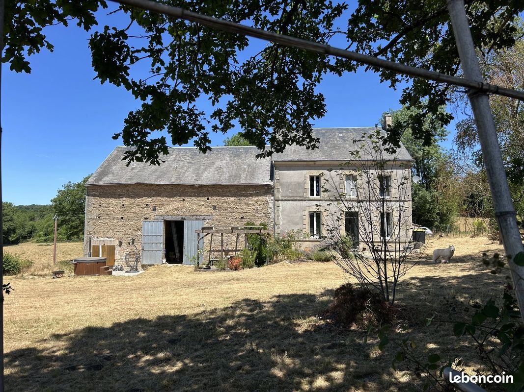 Maison 6 pièces 161 m² · à Champsanglard · 161 m² · 190 000 €