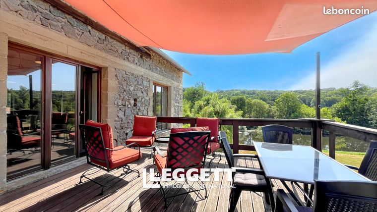Maison 7 pièces 260 m²