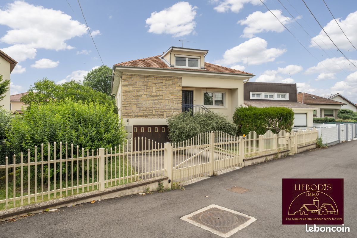 Maison 6 pièces 197 m² · à Bayon · 197 m² · 269 000 €