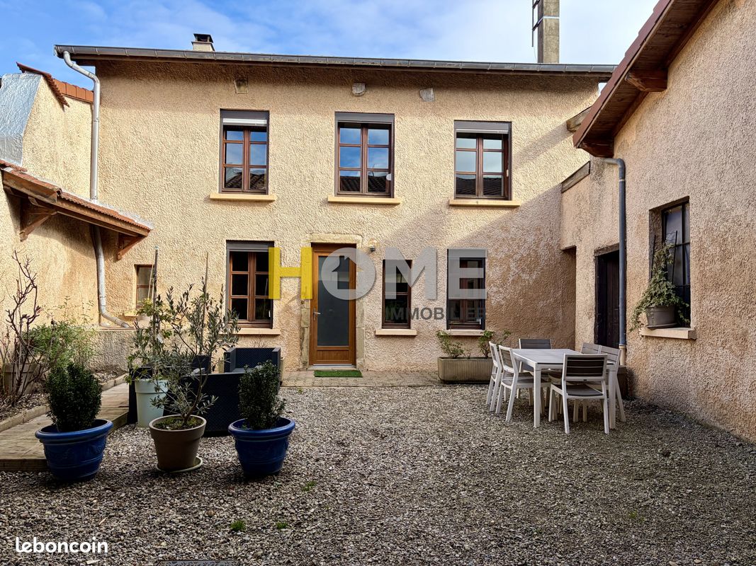 Maison 4 pièces 106 m² · à Saint-Georges-d'Espéranche · 106 m² · 249 000 €