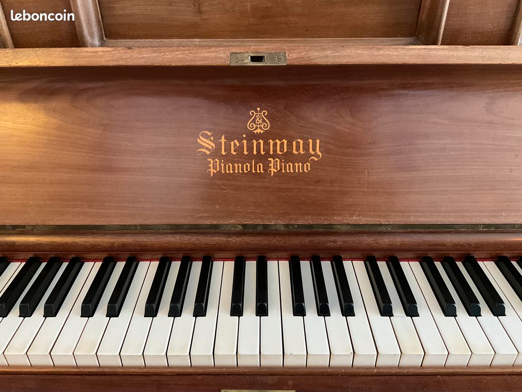 Piano droit Steinway (image 3)