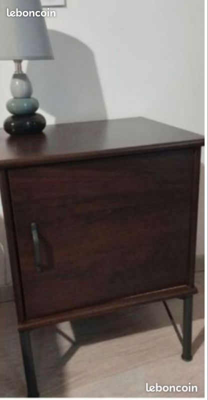 Table de nuit ikea (image 1)