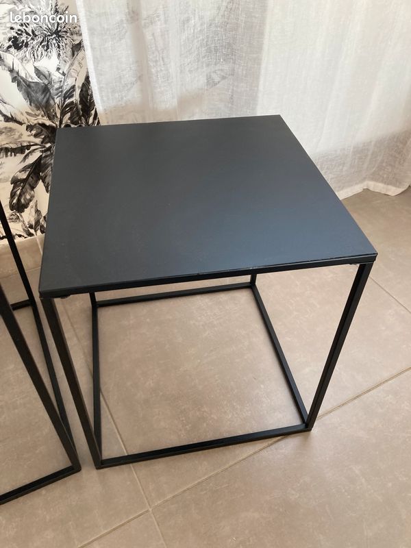 Table d’appoint (image 1)