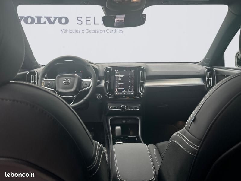 Volvo XC40 B3 163ch Black Edition DCT 7 (image 15)