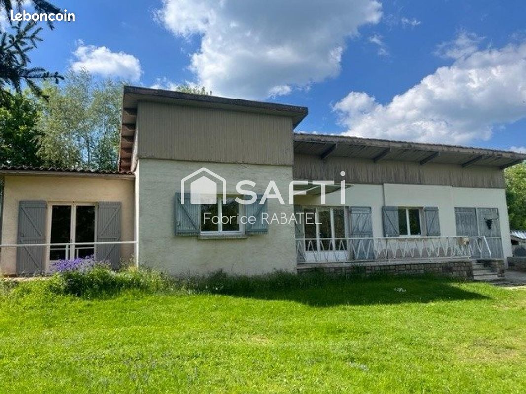 Maison 5 pièces 140 m² · à Bromont-Lamothe · 140 m² · 179 000 €