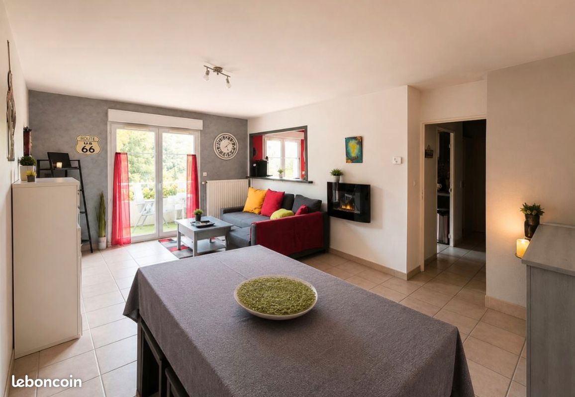 Appartement T2 avec balcon, garage et place de parking (image 3)
