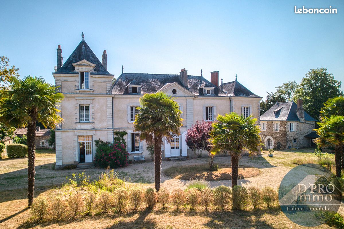Maison 11 pièces 459 m² · à Basse-Goulaine · 459 m² · 985 320 €
