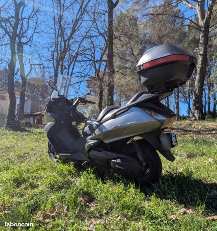 Honda Silver Wing 399 cm3 (image 3)
