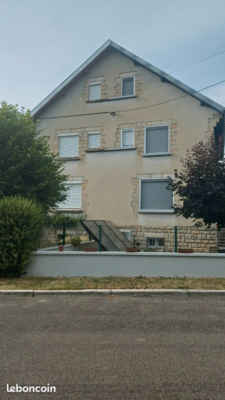 Maison 6 pièces 100 m² · à Lavancia-Epercy · 100 m² · 220 000 €