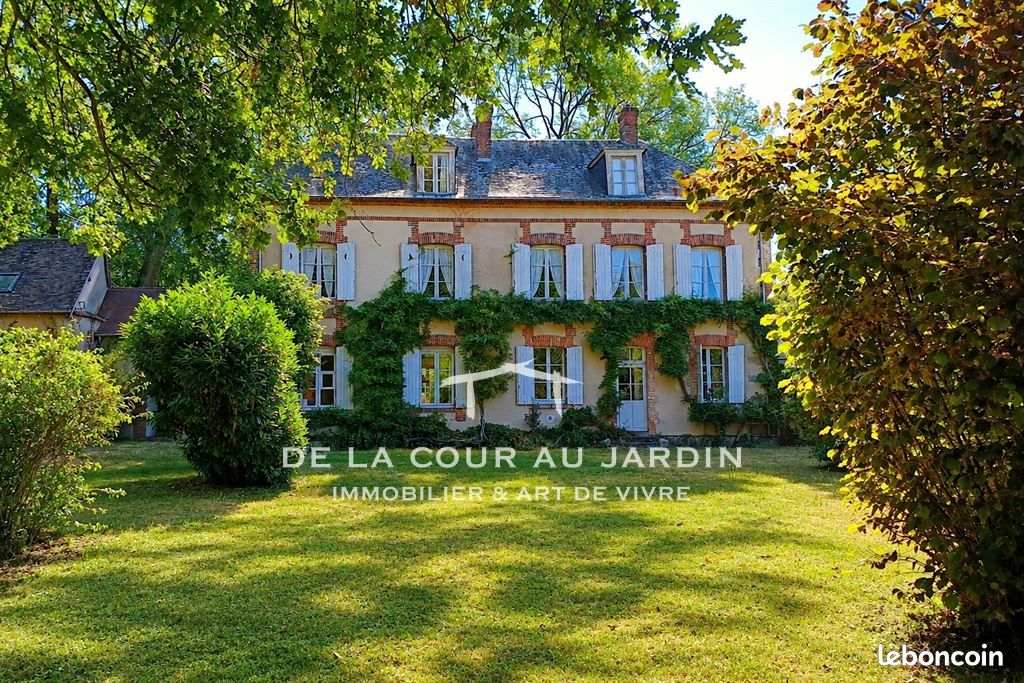 Maison 13 pièces 238 m² · à Maintenon · 238 m² · 580 000 €