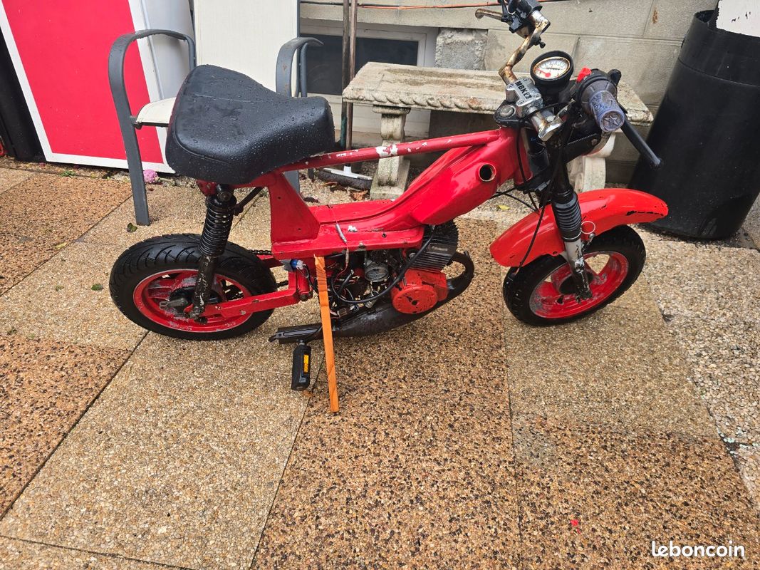 mobylettes motobecane. Jeu 6 Vis pas 6