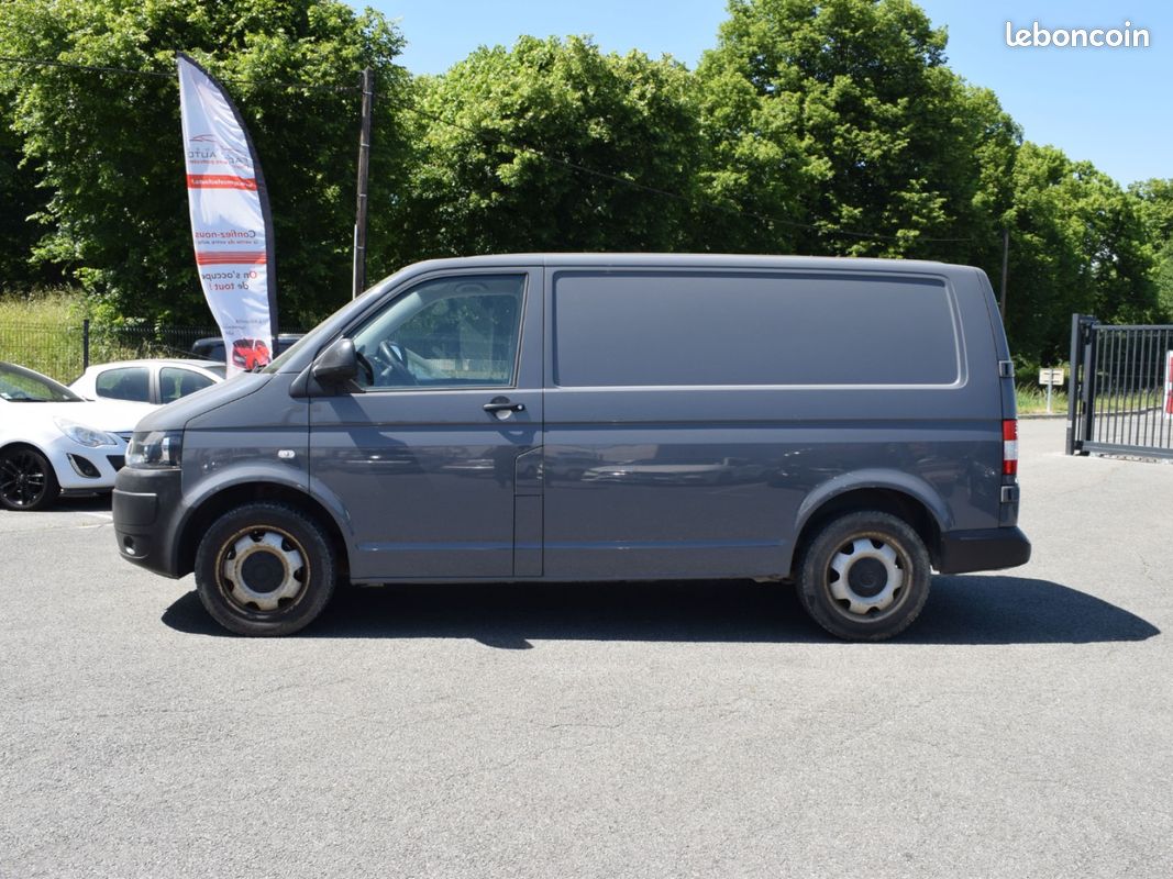 VOLKSWAGEN TRANSPORTER FOURGON TOLE 2.8T T5 4MOTION 2.0 BiTDI 180 CV / ORIGINE FRANCE / ATTELAGE (image 7)