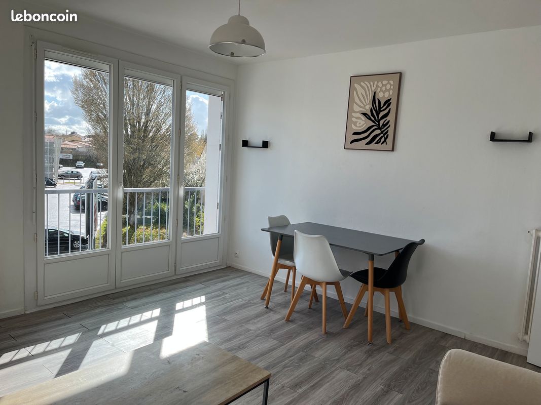 Appartement 4 pièces 72 m² · à Rezé · 72 m² · 920 €