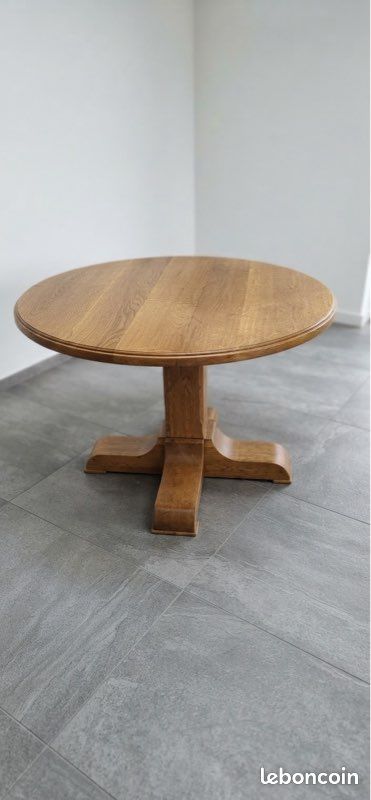 Table, ronde en bois, massif (image 1)