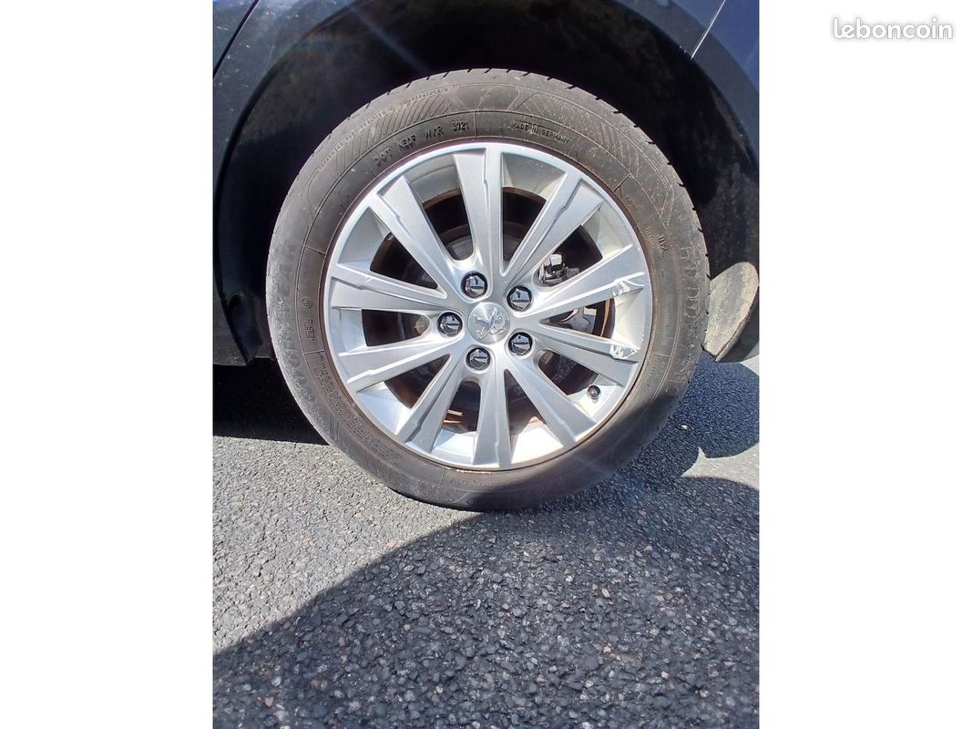 PEUGEOT 308 1.2i PureTech 12V S&S - 110 II 2013 BERLINE Style PHASE 1 (image 27)