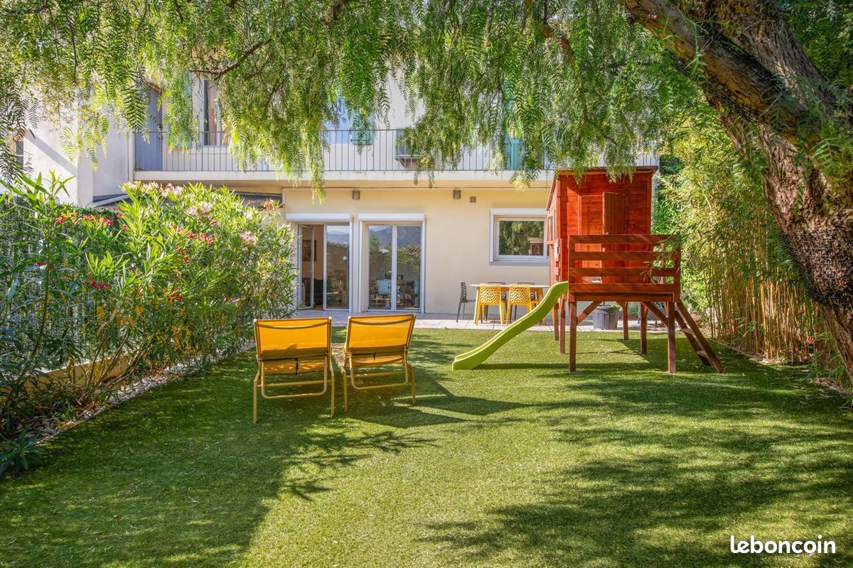 Appartement 5 pièces 122 m² · à Toulon · 122 m² · 615 000 €
