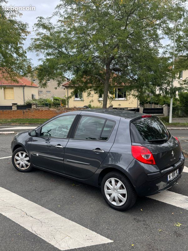 Clio 3 1 2 16v 75ch Problme