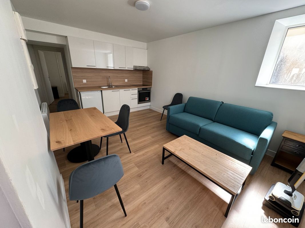 Appartement 2 pièces 40 m² · à Port-en-Bessin-Huppain · 40 m² · 675 €/mois