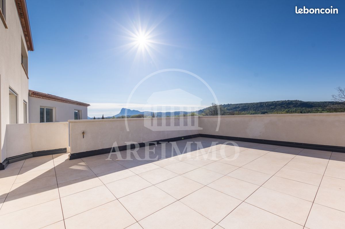 Maison 4 pièces 160 m² · à Saint-Martin-de-Londres · 160 m² · 465 000 €
