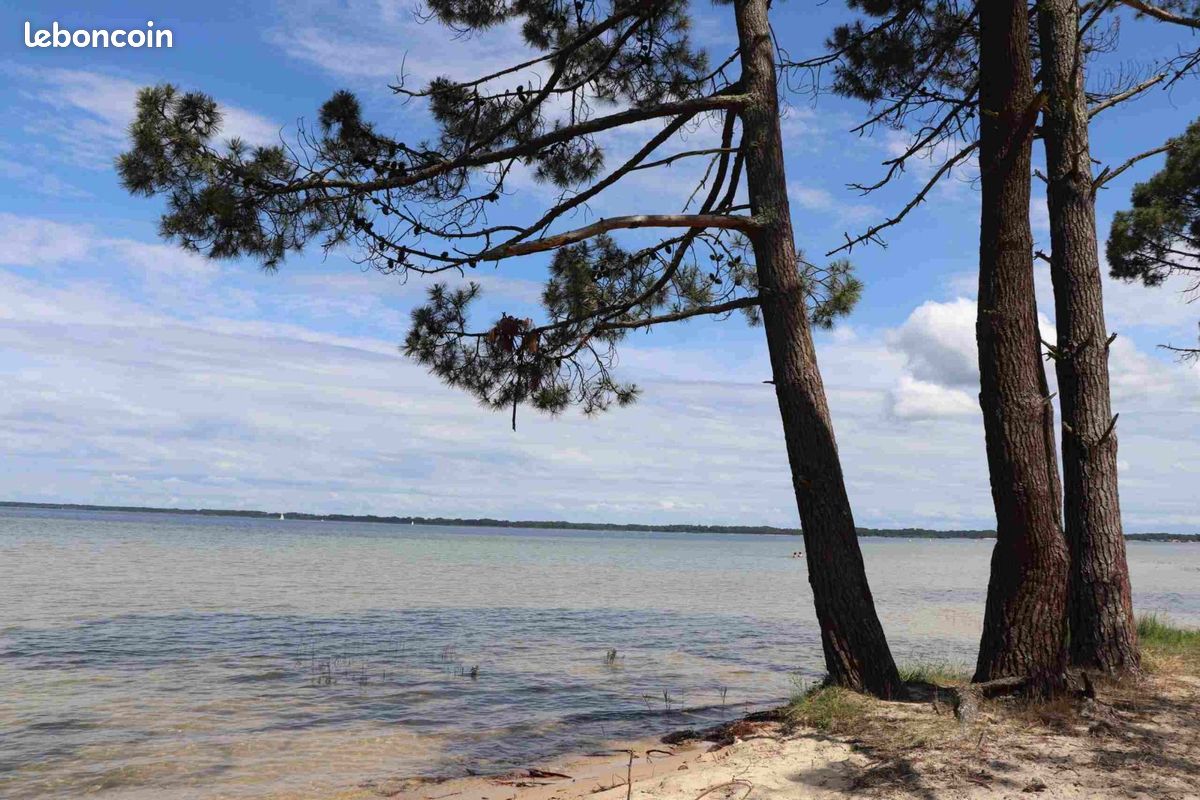Terrain à bâtir de 355 m² à PARENTIS-EN-BORN (40) · 99 000 €