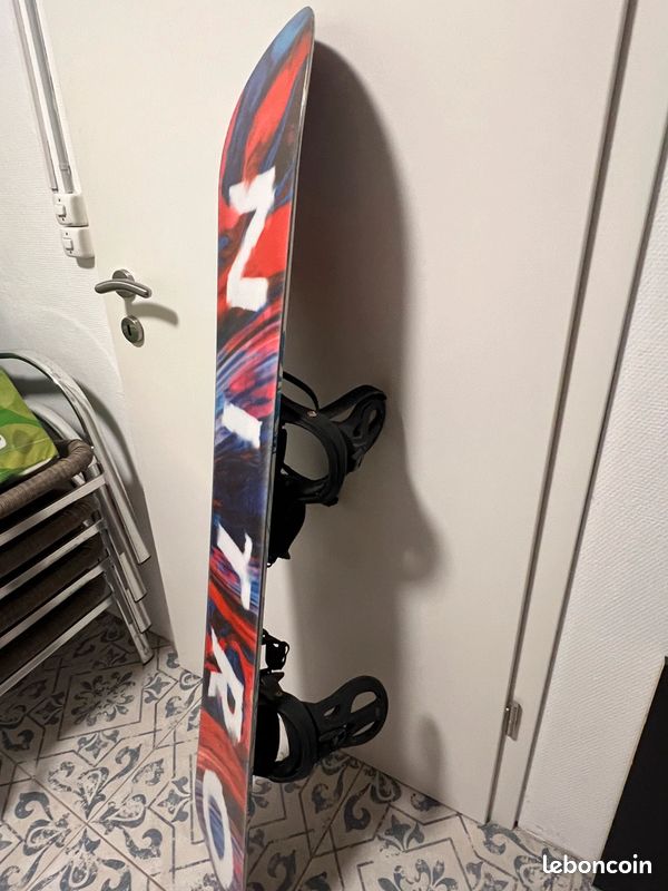 Snowboard nitro 146 comme neuf (image 2)