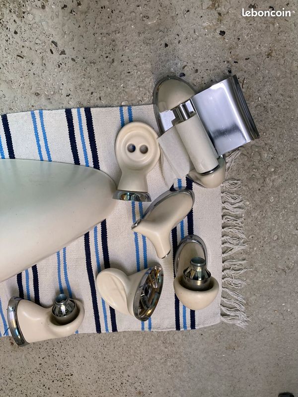 Ensemble double vasque céramique beige + accessoires salle de bain céramique beiges De la marque Vil (image 7)