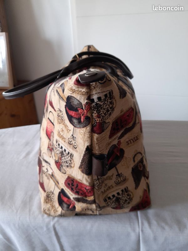 Valise vintage marque constellation avec clé en simili cuir - Accessoires & Bagagerie