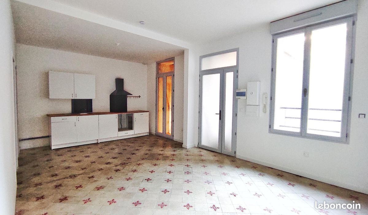 Appartement 3 pièces 56 m² · à Lunel · 56 m² · 706 €