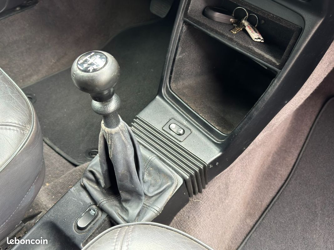 SAAB 900 CABRIOLET TURBO S 16V 185 ch (image 18)