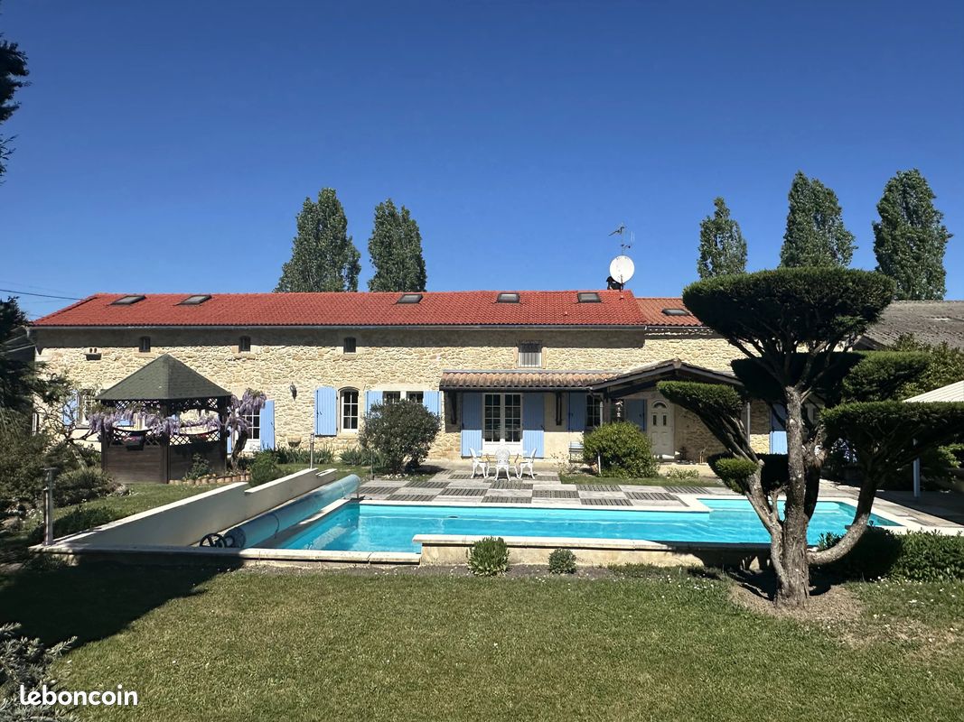 Maison 17 pièces 350 m² · à Sauveterre-de-Guyenne · 350 m² · 493 000 €
