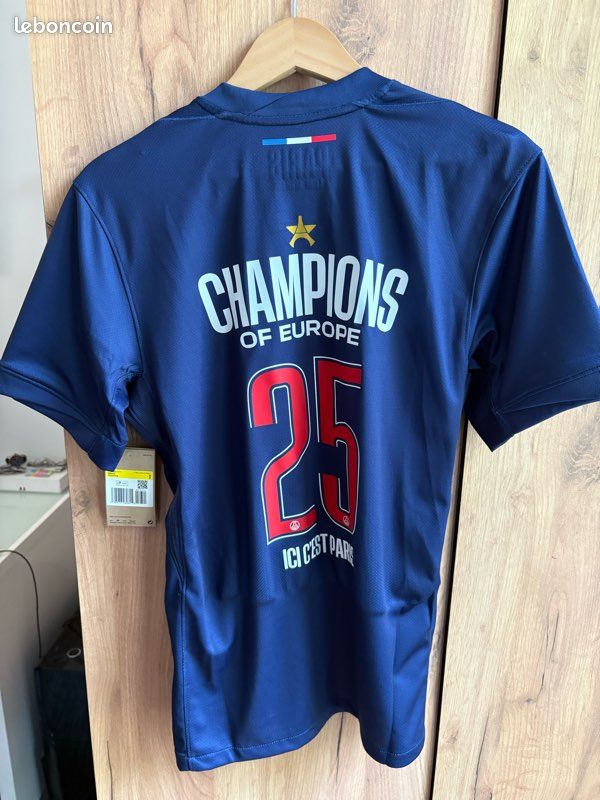 Maillot collector nike paris saint germain etoile ligue des