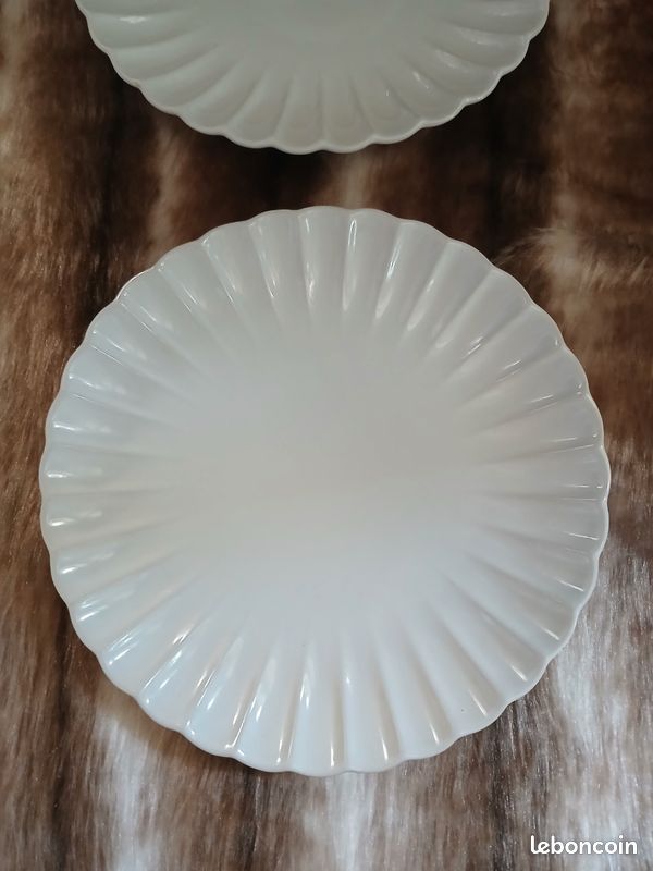 2 assiettes à dessert blanches (image 3)