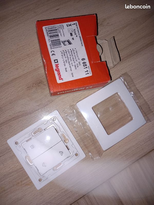 Legrand NILOE 665111 - Interrupteur émetteur Récepteur Radio Volet roulant (image 2)